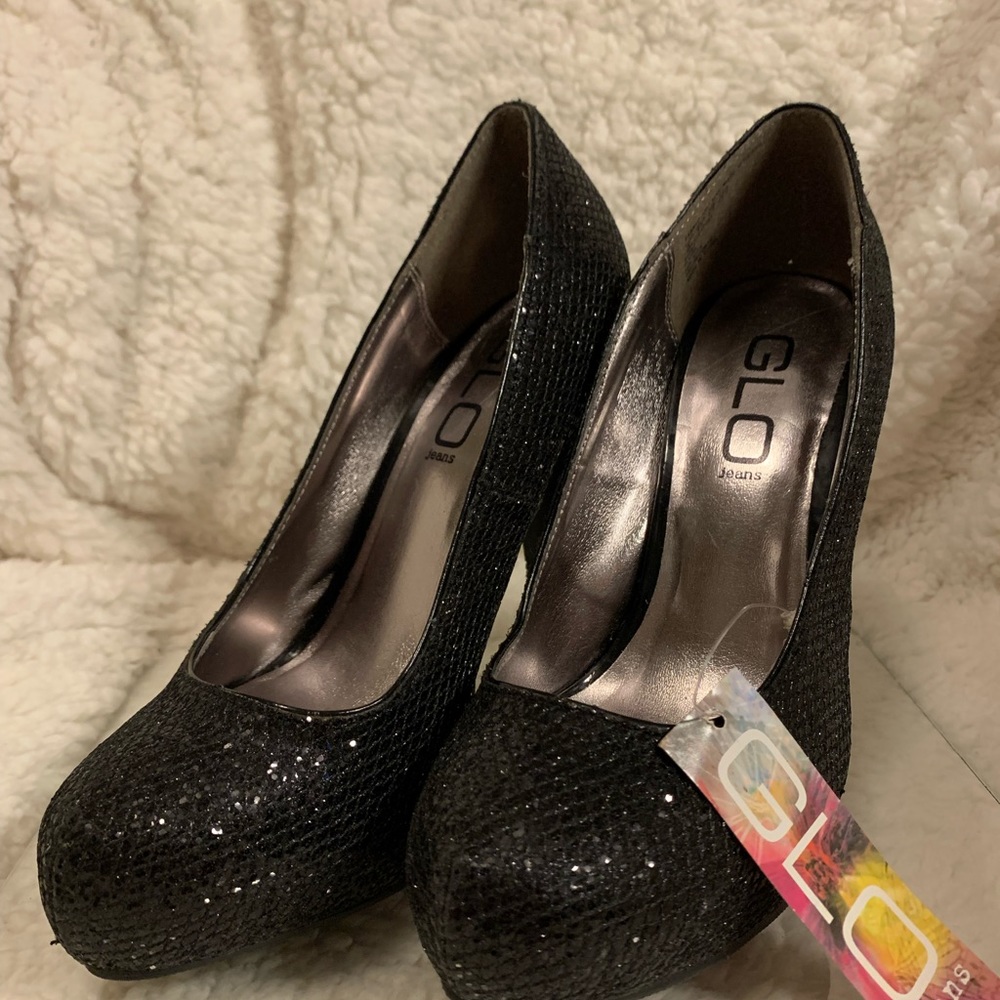New GLO jeans Sz 6 black sparkle pumps